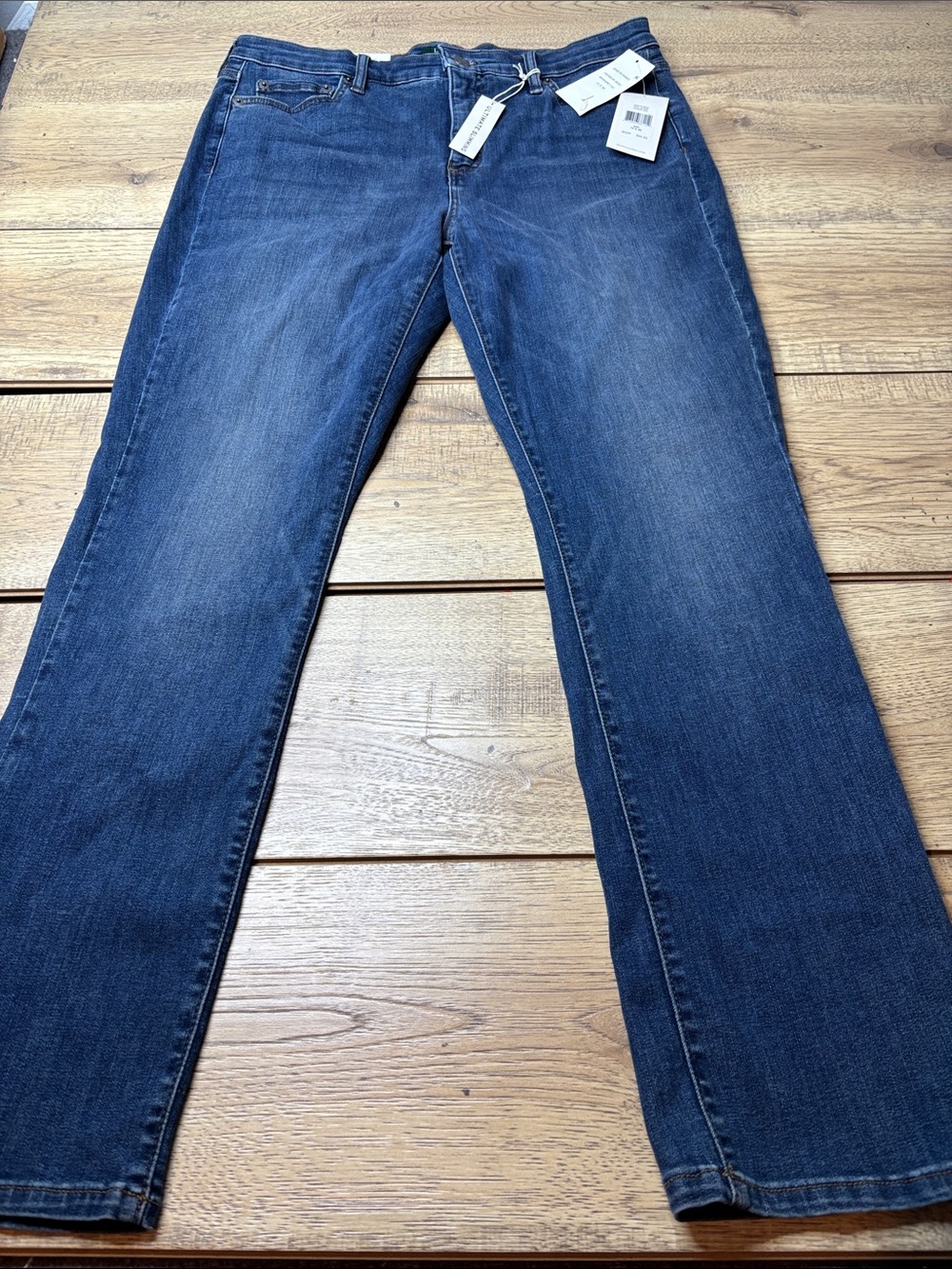 Ralph Lauren Women's Premier Straight Slimming Jeans in Medium Blue Size 14 NWT
